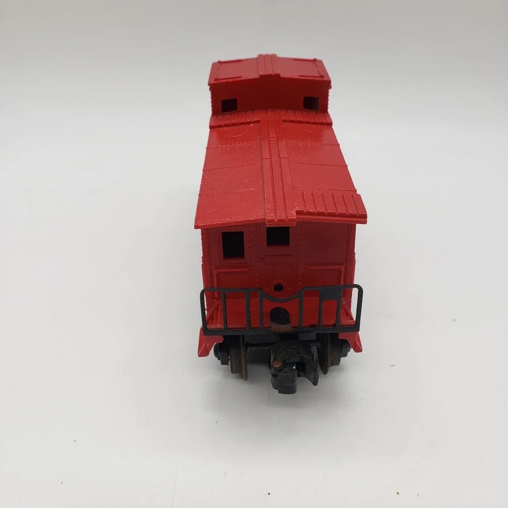 Vintage Lionel Lines #6017 Caboose Postwar Railroad Model Trains Great Condition